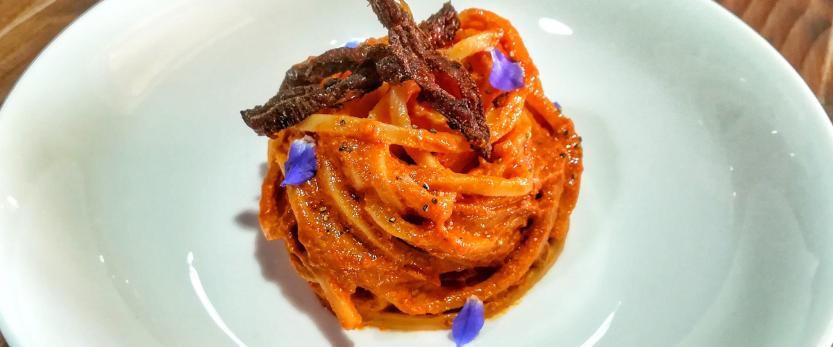 Spaghetti al pesto di pomodori secchi