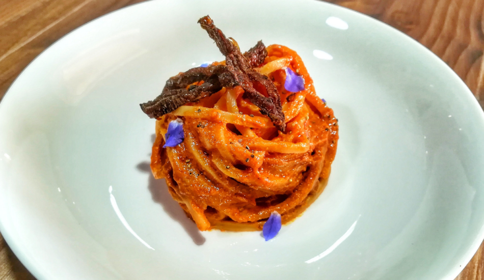 Spaghetti al pesto di pomodori secchi